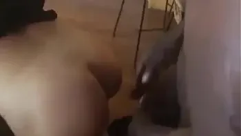 Troia italiana amatoriale prende due cazzi