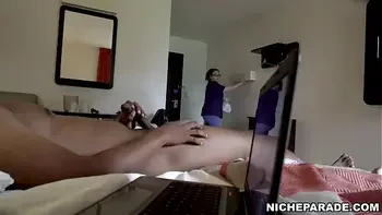 NICHE PARADE - Juicy Motel Housekeeper Agrees To Fuck On Her Break