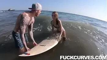 Cowabunga Cooch Hannah Hays, Scott Red