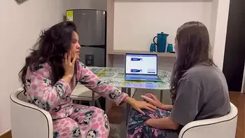 Me tocó la vagina mi amiga en casa de sus padres