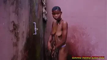 ROOMMATE ON THREESOME SEX LEAK OUT