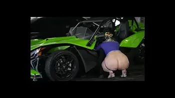 Alexis Andrews Fucks Gibby The Clown At The World Famous MGM Grand And Planet Hollywood