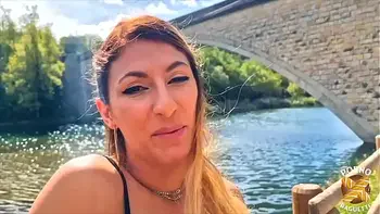 Stella, sublime femme, adore les fellations et la sodomie