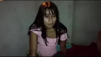 disfruto como me chupa la polla esta puta mientras me quedo mirando sus ojos