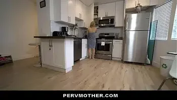 My Superslut Stepmom Let Me Eat & Fuck Her Pussy