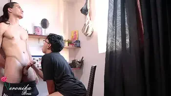 Me atrapa mi primo fumando y me dejó llenar el coño para que no hable - Veronika Boss