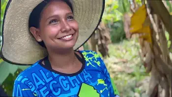 ENCUENTRO A CAMPESINA NOBLE Y LA PONGO A MAMAR A CAMBIO DE UN TELEFONO