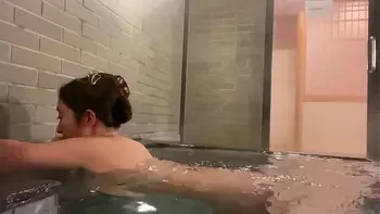 Let's wash your body together tonight. Which hot spring did you like?