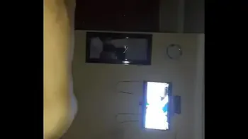 ME ENCONTRÉ UNA CHICA e. EN EL SUPER Y LA LLEVE A MI CASA Y SALIÓ PUTA