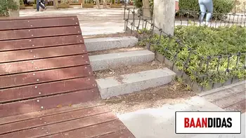 CACHONDA uruguaya TETONA SEXY EN EL PARQUE.