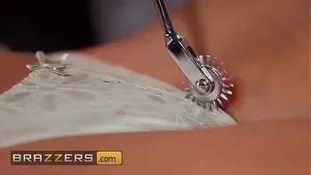 Doctor (Danny D) Tests (Sienna Day) Pussy If She Can Feel Anything - Brazzers