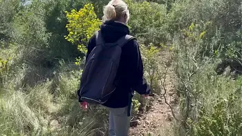 AMATEUR COUPLE - BLOWJOB WITH CUM IN MOUTH ON THE MOUNTAIN