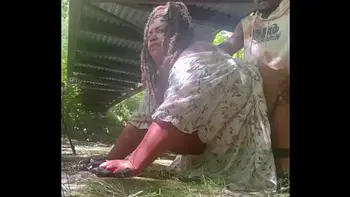 FUCKING UNDER THE PUBLIC PARK BRIDGE