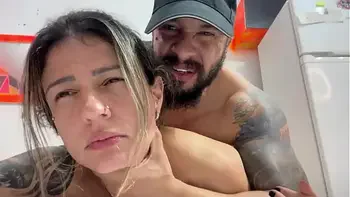 Quando pega daquele jeito q você sente tudo dentro com o pau latejando eu quase gozando!