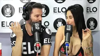 Entrevista con Elo Podcast termina con muchas preguntas picantes que me exitan jenifer play
