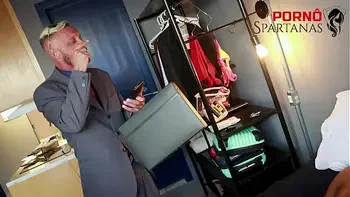 Ministro Taxad vai te Foder