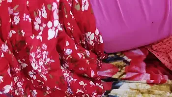 4 k Guy seduces married ex-girlfriend and screws her in her bedroom