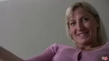 La madre que todos nos follaríamos... Señora compórtese!