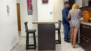 Mi Esposo Trae a su Mejor Amigo a Nuestra Casa Para Que me Folle Al Lado de el y el se Hace El que No Sabe pero nos Graba Mientras Tanto para Despues Masturbarse