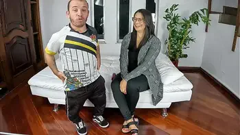 Vania Salvaley Massagem tântrica e cursos no Espaco Salvaley