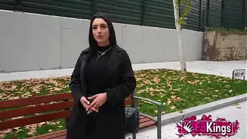 Sex tour in Madrid for the horny Valencian Nelia Estrada. Another monument to the capital!