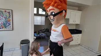 Spanking and Sucking: Becky Summer’s Doggystyle Delight