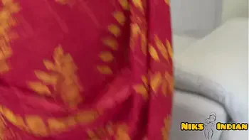 Big Boobs Bhabhi catches Devar and gives him Real Pussy