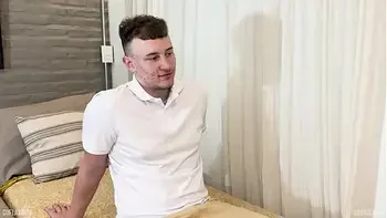 Colombian sexologist Sara Blonde checks the size of COFLA24CM's HUGE cock