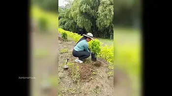 I PAID A YOUNG COLOMBIAN FARM WOMAN TO MILK MY COCK