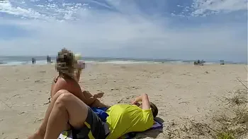 A stranger milf made me ejaculate in front of everyone