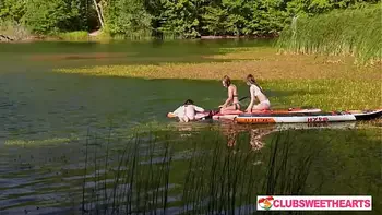 3 Girls, 1 SUP at ClubSweethearts