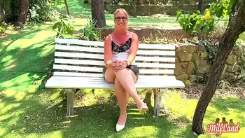 Marie, milf du siècle, se fait annihiler la chatte