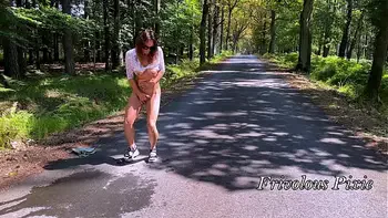 I Pissed Myself and Cumed in a Puddle of My Own Piss on the Street!