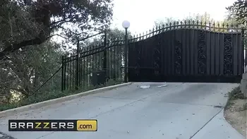 Big TITS in uniform - (Katja Kassin, Manuel Ferrara) - Katja Red-Handed - Brazzers