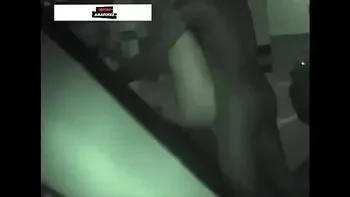 Corno realiza fantasia e grava vídeo da noiva fazendo sexo com zelador, no estacionamento do edifício que reside