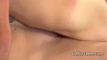 Nervous teen Victoria Nedveslyuk fucks for the first time