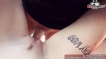 Deutsche Studentin wird abgeschleppt zum echten EroCom Date Sextreffen und bumst öffentlich vor der Venus Messe