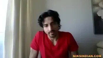 बॉलीवुड डायरेक्टर ने एक्ट्रेस को ऑडिशन पे नंगा करके नचाया और अपनी हवस का शिकार बनाया