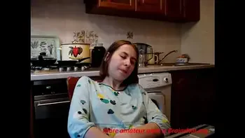 Teenie fingers to orgasm in kitchen