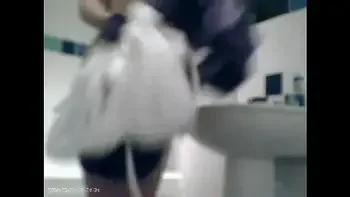 Bathroom Spy A Young Hairy Pussy