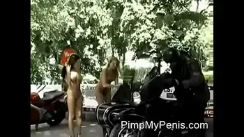 sexy naked girls walking in public