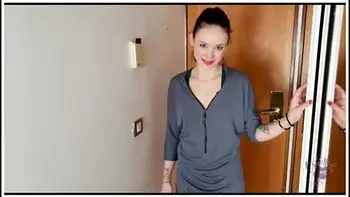 Ma Neighbor Is A Porn Actress And She Comes To My Door