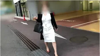 個人撮影巨乳熟女にヒタッと白ワンヒてノーフラ散歩お買い物ホッチか Japanese/hentai/asian/milf/step Mom/big Tits/日本人/熟女/巨乳/素人/潮吹き