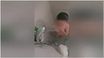 Seducing Bf When Taking Shower, Ends Up Squirting A Lot