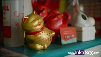 Mature White Waitress Fucks Black Guy For Not Paying For Her Food