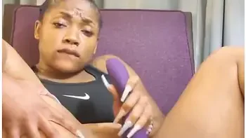 She Squirts In Big Pussy Ebony Squirts Until She Pass Ouwt