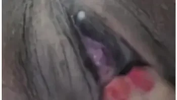 Uniqueen Peeing On The Bathroom