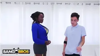 Black Stepmom Osa Lovely Catches Juan El Caballo Loco Wanking His White Willy