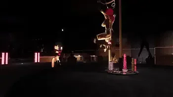 Ryo's Adventure: Red Robin Lounge - Machine Table