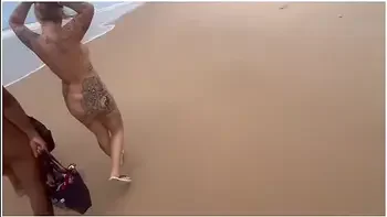 Fui Com Minha Amiga Da A Bucetinha Em Uma Praia De Nudismo Para Os Pirocudos 12 Min